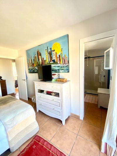 Image No.2-2 Bed Townhouse for sale