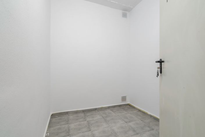 Image No.23-3 Bed Apartment for sale