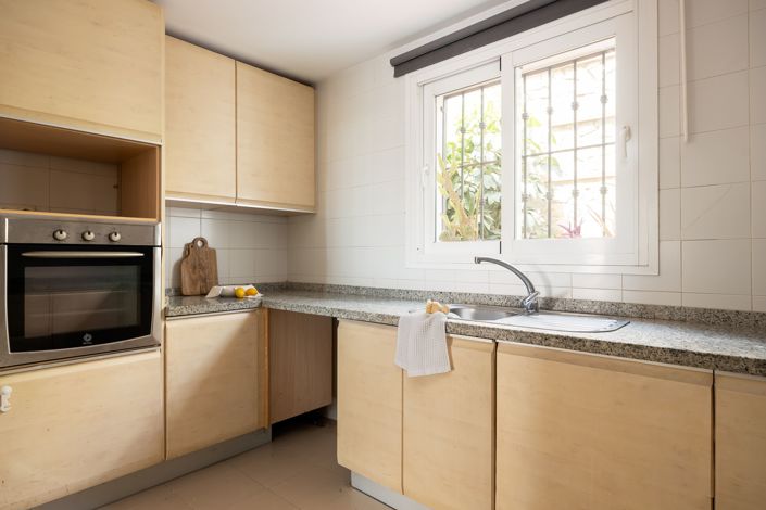 Image No.12-2 Bed Apartment for sale