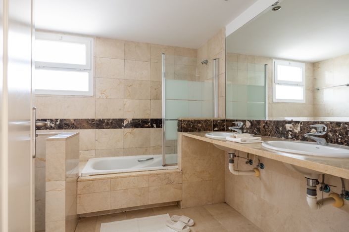 Image No.14-2 Bed Apartment for sale