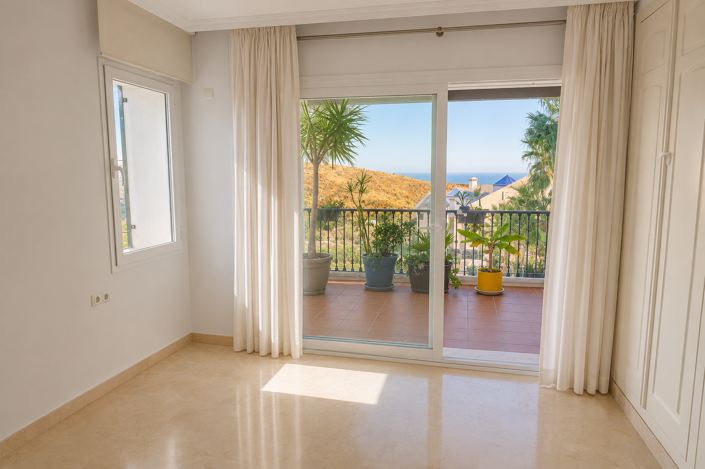 Image No.16-2 Bed Apartment for sale
