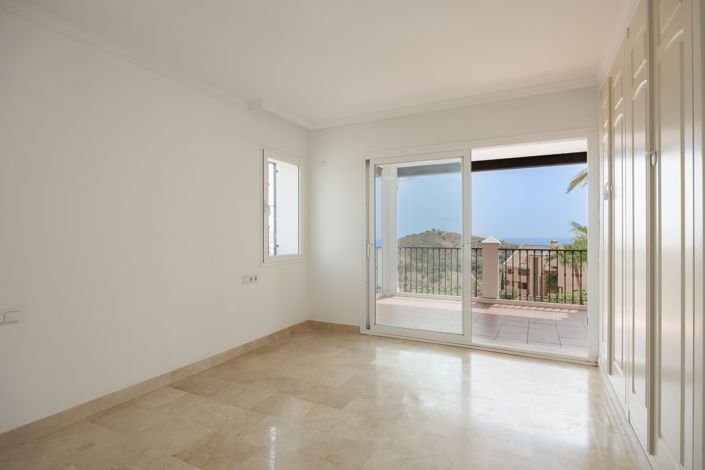 Image No.16-2 Bed Apartment for sale
