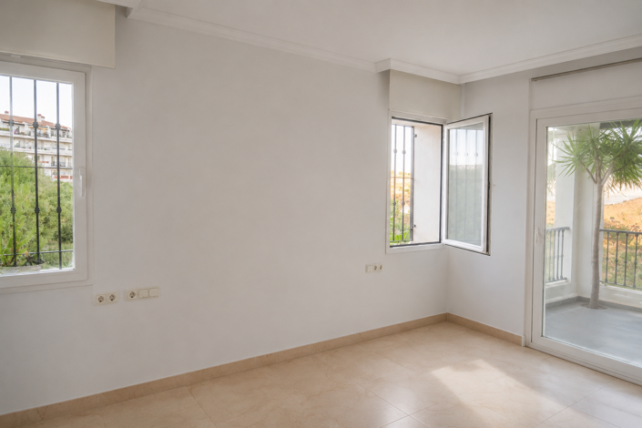 Image No.17-2 Bed Apartment for sale