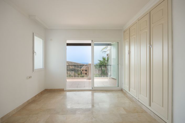Image No.19-2 Bed Apartment for sale