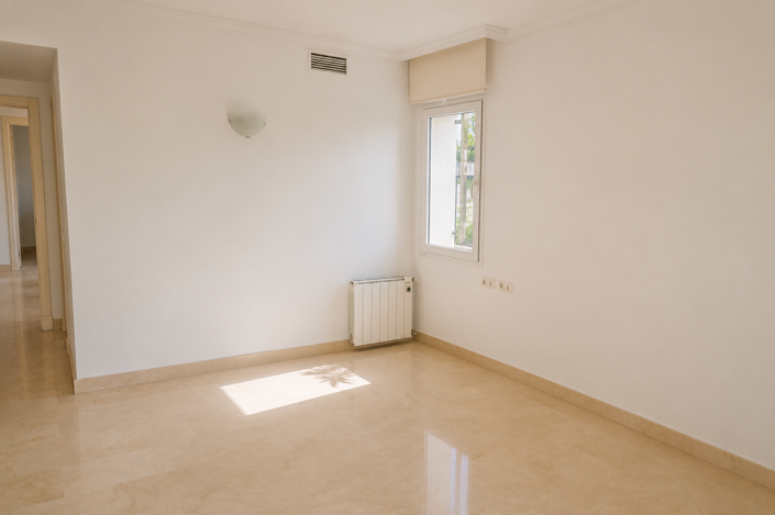 Image No.20-2 Bed Apartment for sale