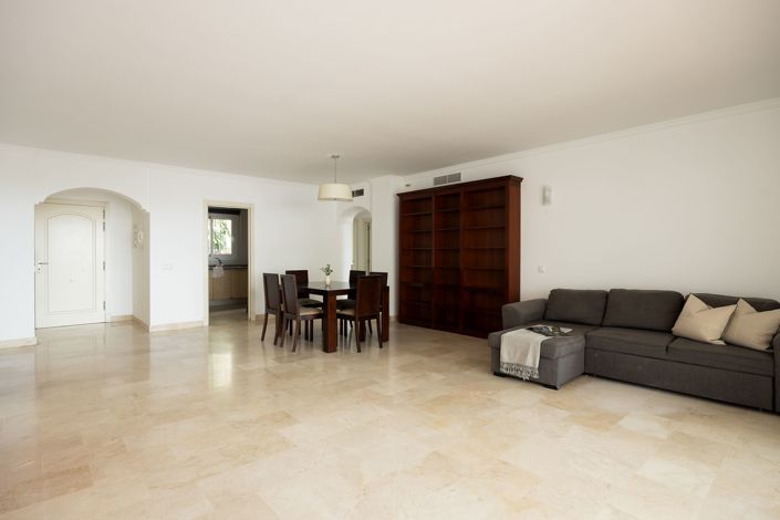 Image No.9-2 Bed Apartment for sale