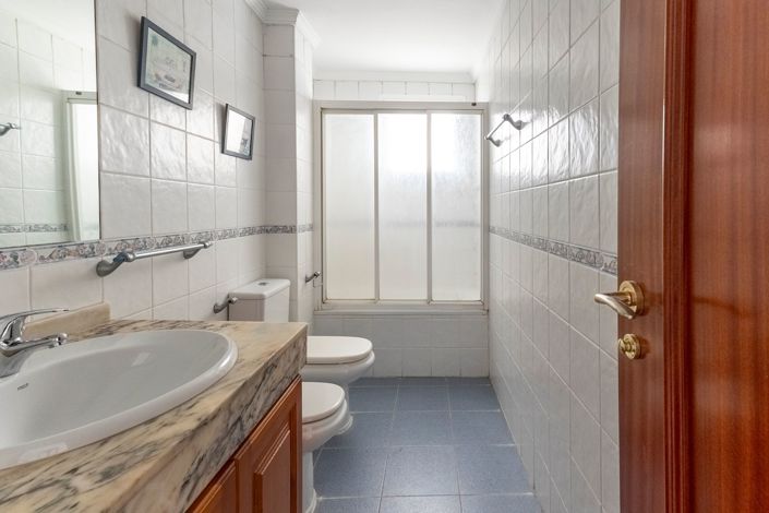 Image No.13-3 Bed Apartment for sale