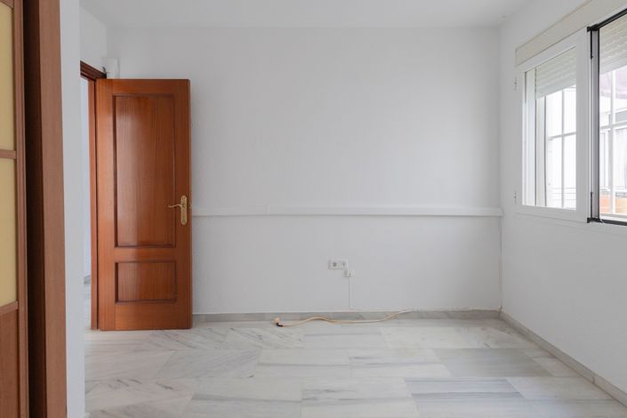 Image No.19-3 Bed Apartment for sale