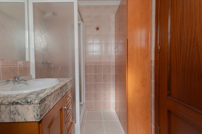 Image No.26-3 Bed Apartment for sale