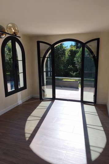 Image No.27-4 Bed House for sale
