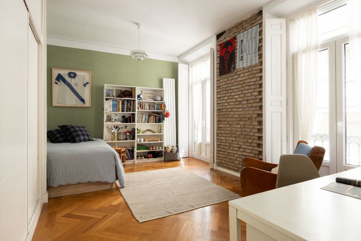 Image No.21-4 Bed Apartment for sale