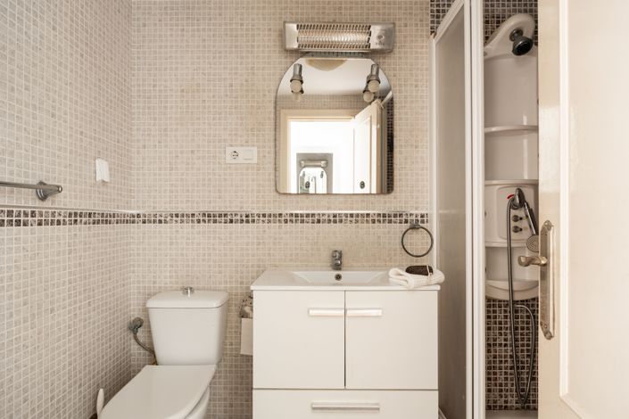Image No.10-3 Bed Flat for sale