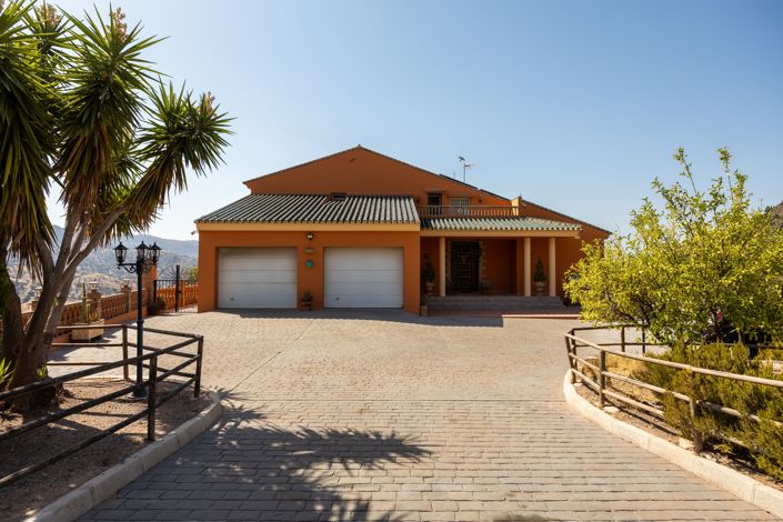 Image No.3-5 Bed Cortijo for sale