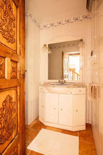 Image No.30-5 Bed Cortijo for sale