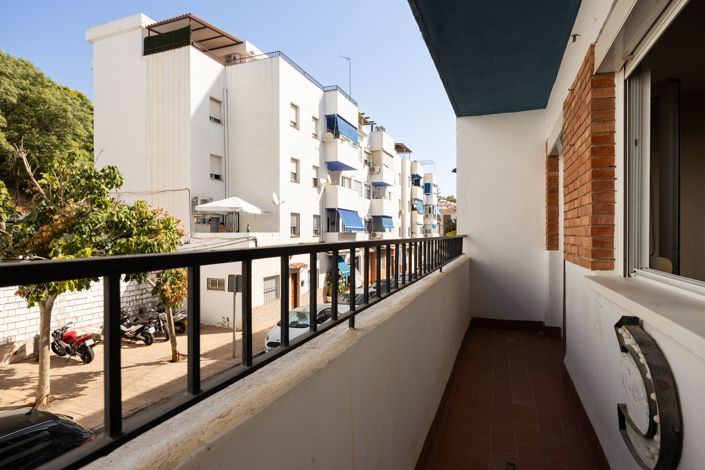 Image No.20-3 Bed Apartment for sale