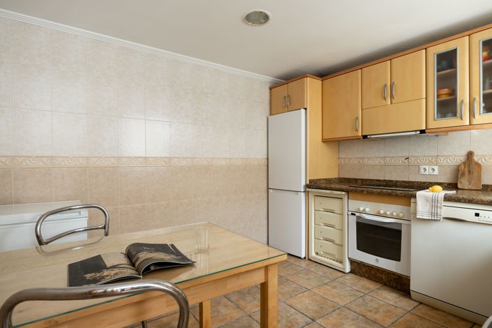 Image No.17-3 Bed House for sale