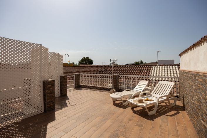 Image No.24-3 Bed House for sale