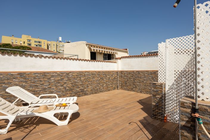 Image No.25-3 Bed House for sale