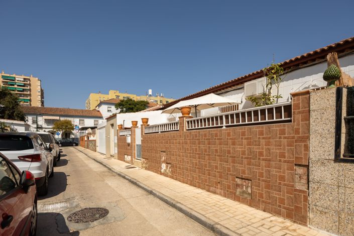 Image No.30-3 Bed House for sale