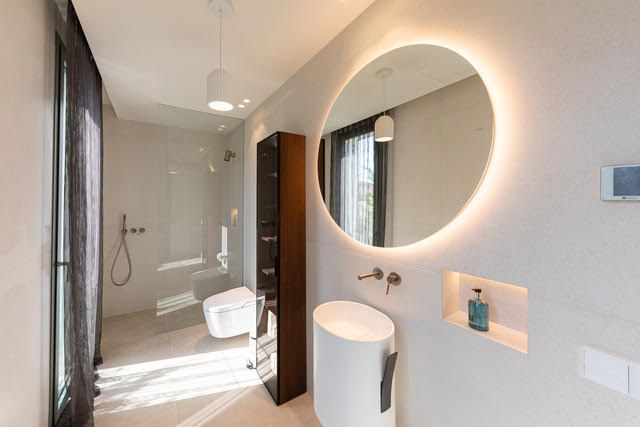 Image No.25-4 Bed House for sale