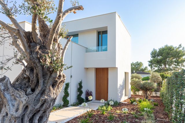 Image No.29-4 Bed House for sale