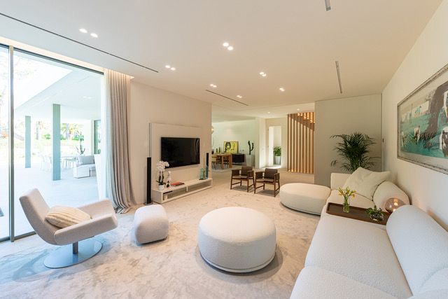 Image No.3-4 Bed House for sale