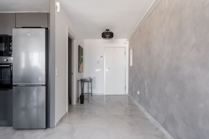 Image No.24-2 Bed Flat for sale