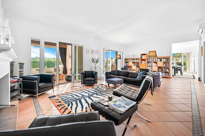 Image No.2-6 Bed Villa for sale
