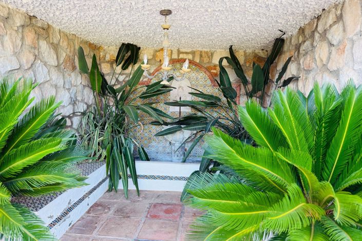Image No.20-7 Bed House for sale