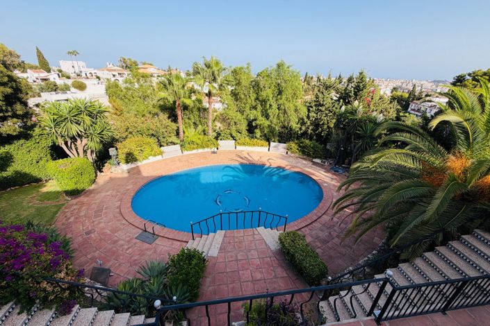 Image No.20-7 Bed House for sale