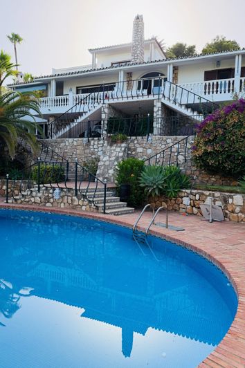 Image No.26-7 Bed House for sale