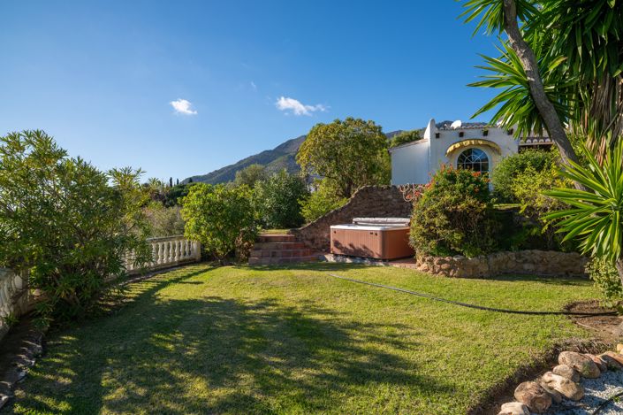 Image No.30-6 Bed Villa for sale