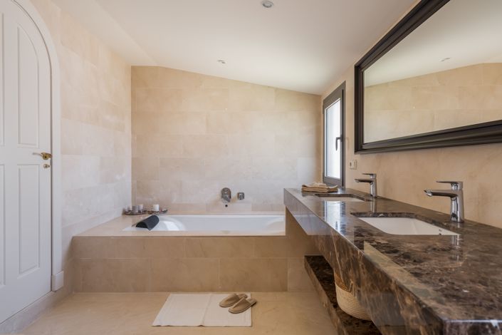 Image No.20-4 Bed Villa for sale