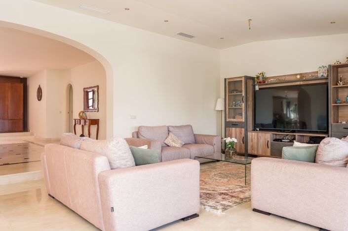 Image No.27-4 Bed Villa for sale