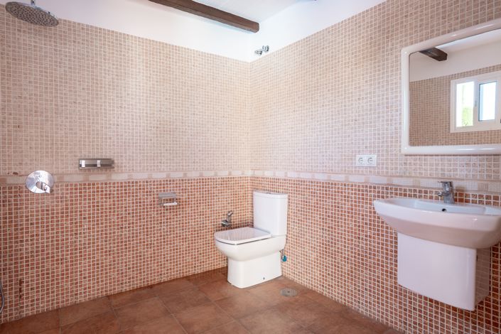 Image No.30-4 Bed Villa for sale