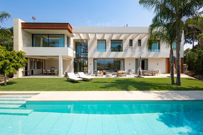 Image No.3-5 Bed Villa for sale