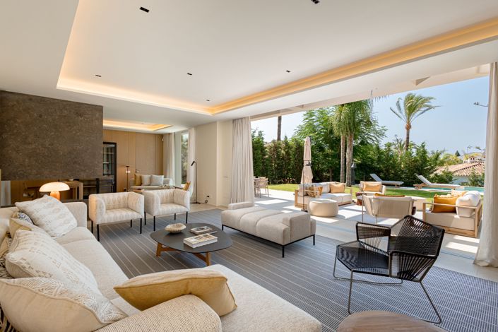 Image No.6-5 Bed Villa for sale