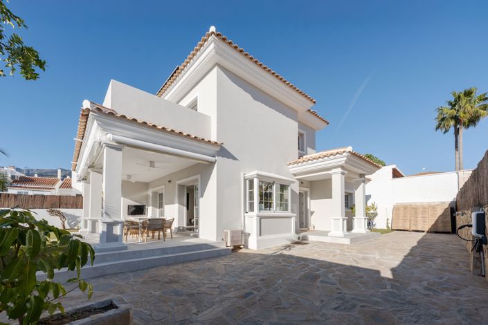 Image No.27-4 Bed House for sale