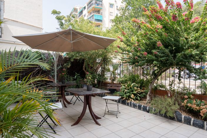 Image No.4-10 Bed Property for sale