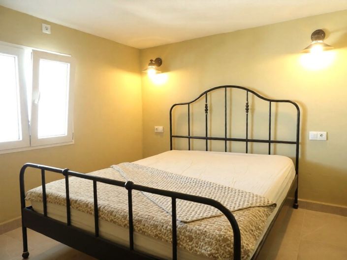 Image No.15-3 Bed Townhouse for sale