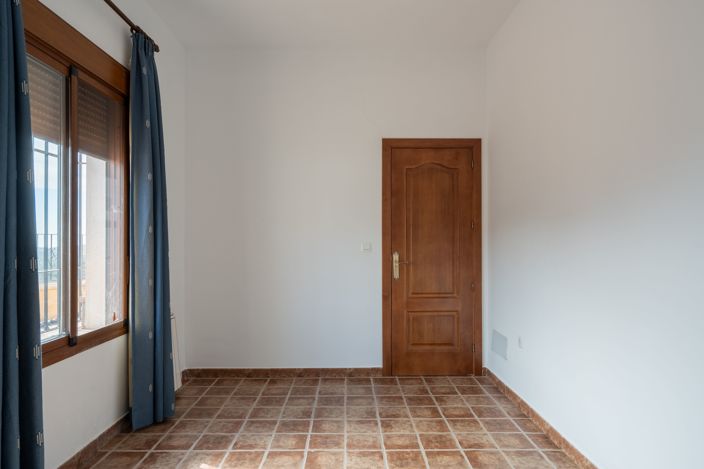 Image No.17-4 Bed Finca for sale