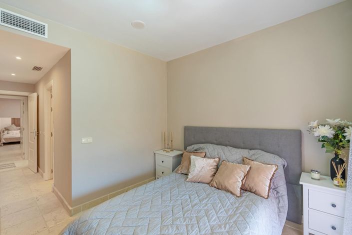Image No.18-3 Bed Apartment for sale