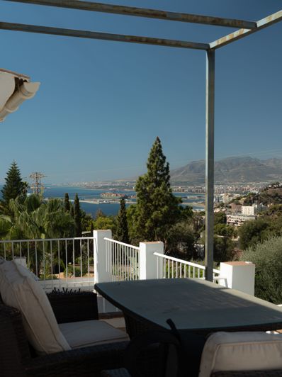 Image No.10-3 Bed House for sale