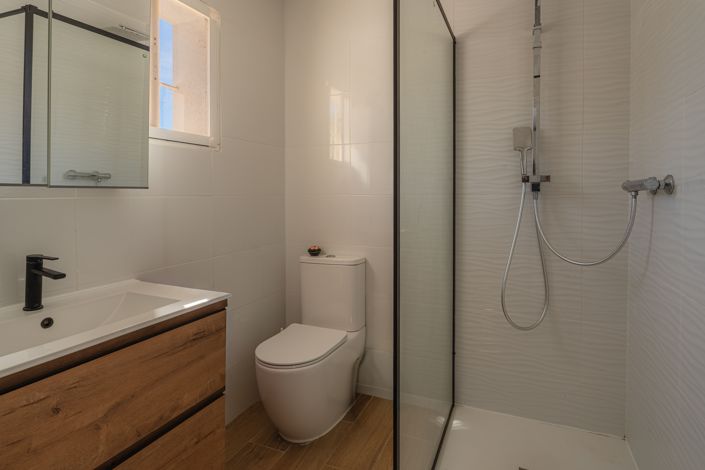 Image No.13-3 Bed House for sale