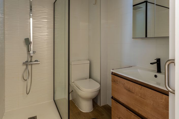 Image No.14-3 Bed House for sale