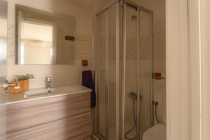 Image No.16-3 Bed House for sale