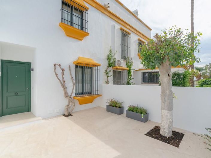Image No.7-5 Bed House for sale