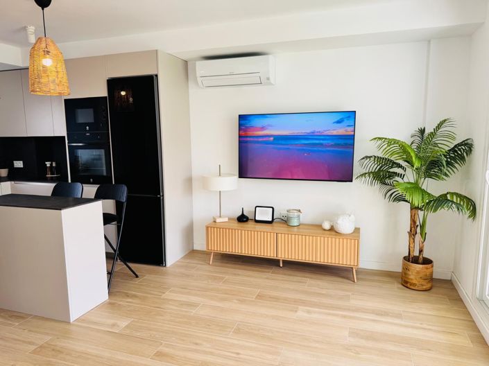 Image No.12-2 Bed House for sale