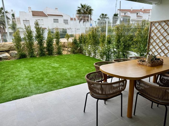 Image No.20-2 Bed House for sale