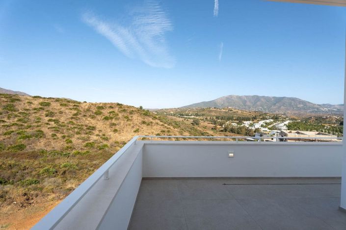 Image No.15-4 Bed House for sale